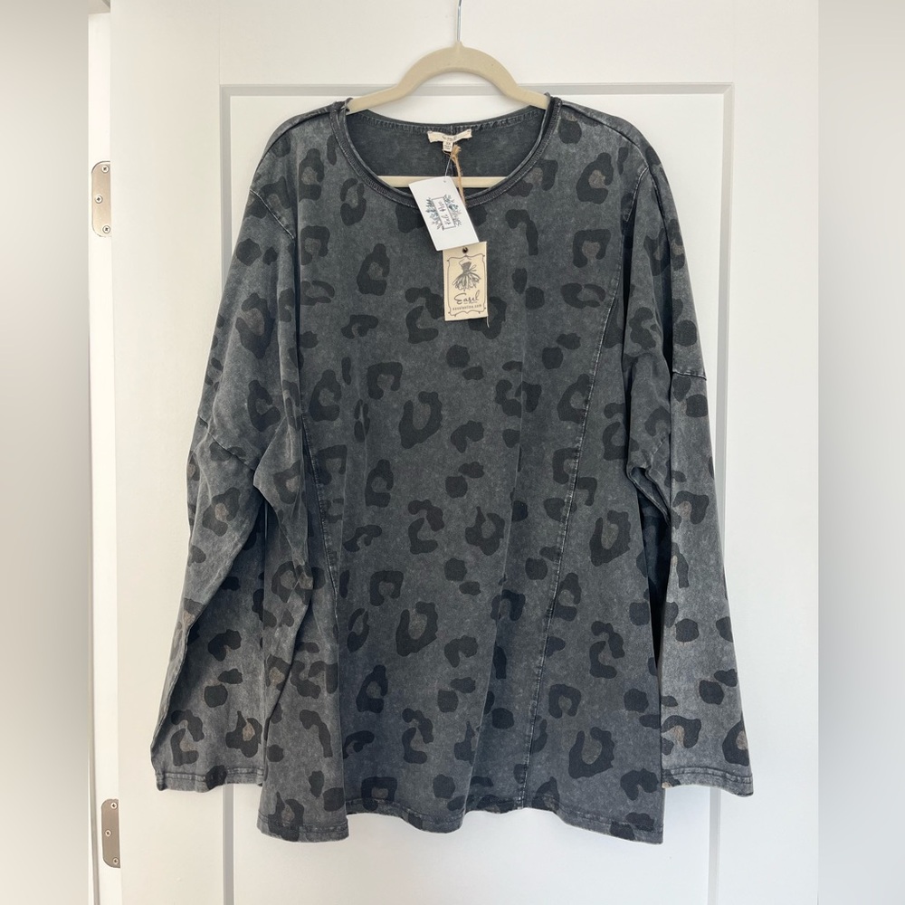 Easel grey leopard print shirt